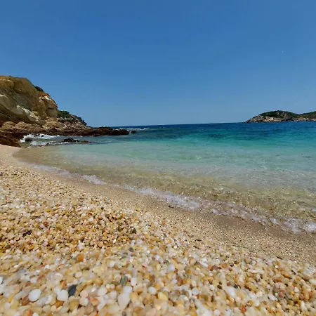 Seagulls - Within Walking Distance From Sea! *