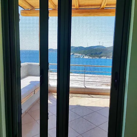 Seagulls - Within Walking Distance From Sea! Petriaí