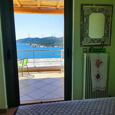 Seagulls - Within Walking Distance From Sea! Petriaí