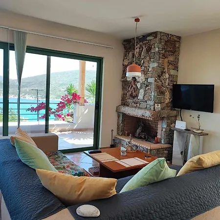 Seagulls - Within Walking Distance From Sea! * Petriaí